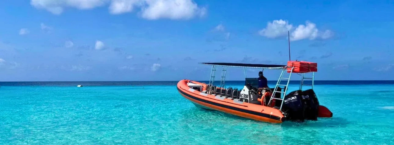 powerboat klein curacao
